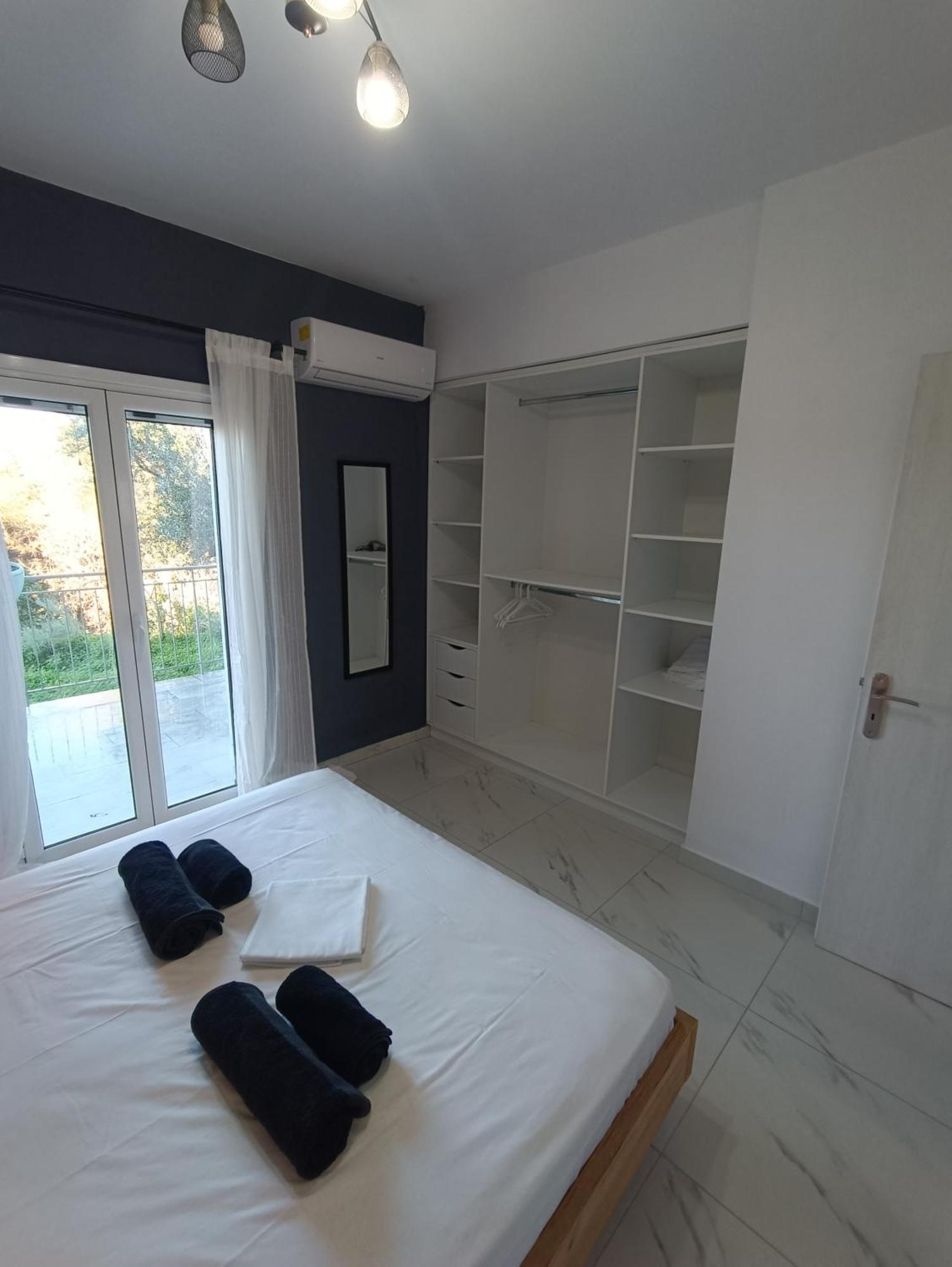 Alexander Apartments Спартия Екстериор снимка